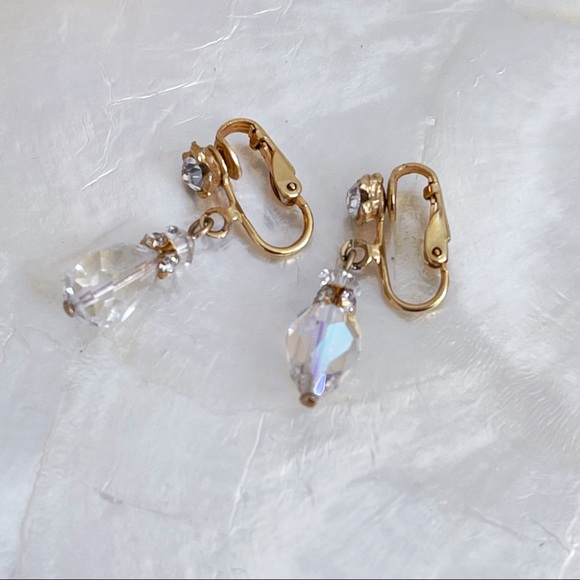 Vintage Gold Tone CZ Aurora Borealis Crystal Bead Dangle Clip Earrings 1.25” - Picture 7 of 11